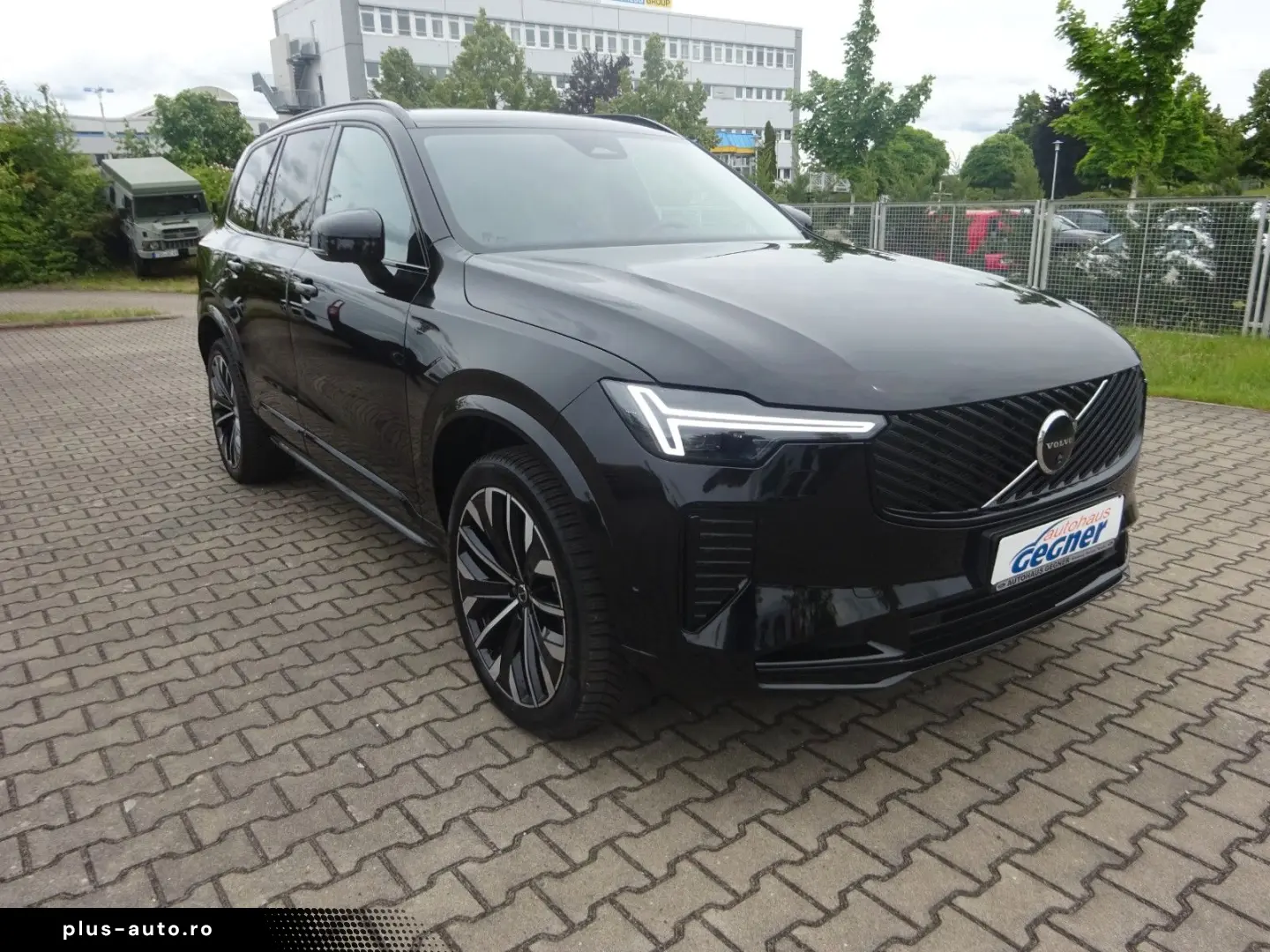 VOLVO XC90 Plus 455PS Autm. Dark PHEV AWD Luftfahrwerk