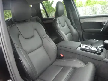 VOLVO XC90 Plus 455PS Autm. Dark PHEV AWD Luftfahrwerk