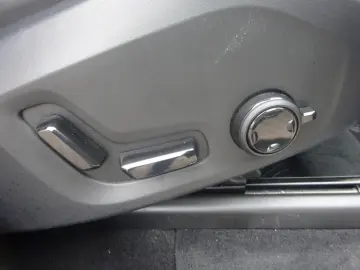 VOLVO XC90 Plus 455PS Autm. Dark PHEV AWD Luftfahrwerk