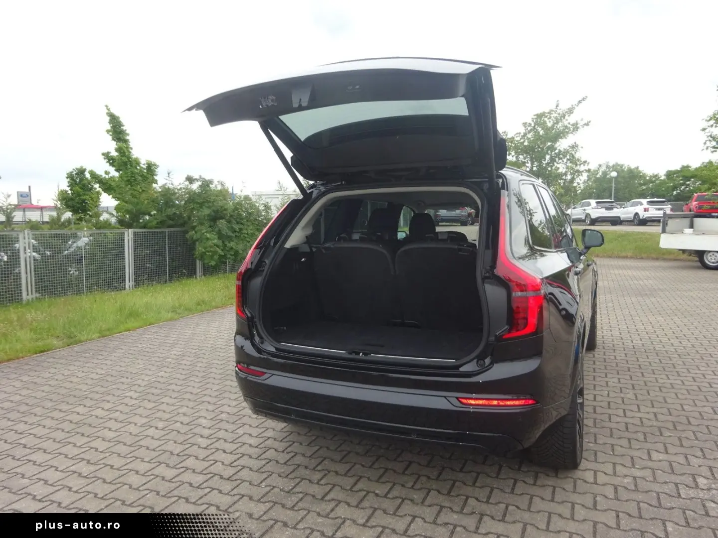 VOLVO XC90 Plus 455PS Autm. Dark PHEV AWD Luftfahrwerk