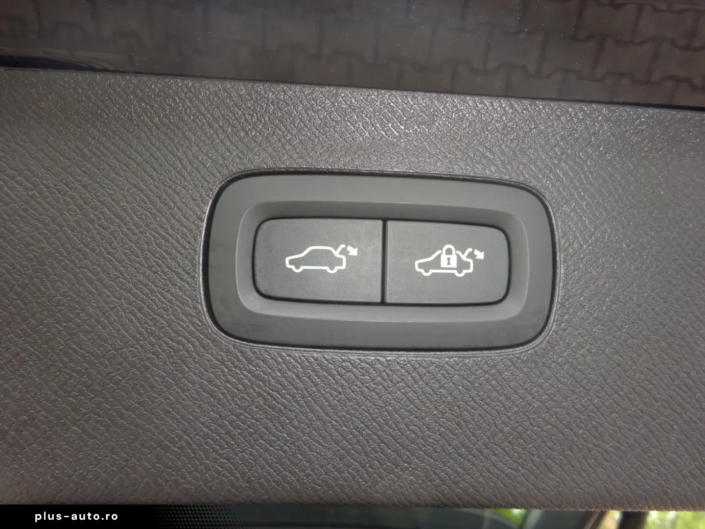 VOLVO XC90 Plus 455PS Autm. Dark PHEV AWD Luftfahrwerk