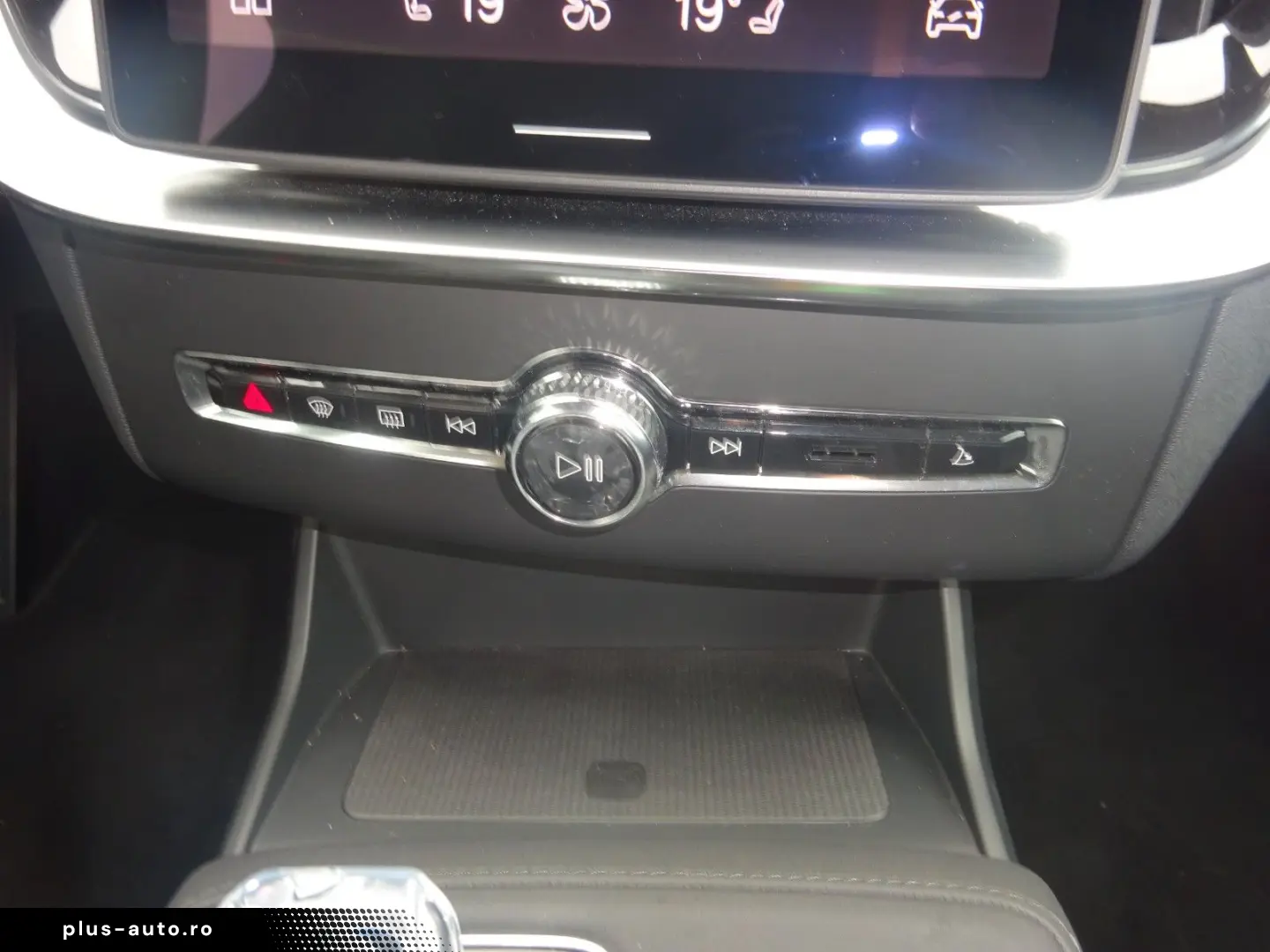 VOLVO XC90 Plus 455PS Autm. Dark PHEV AWD Luftfahrwerk