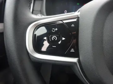 VOLVO XC90 Plus 455PS Autm. Dark PHEV AWD Luftfahrwerk