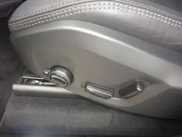 VOLVO XC90 Plus 455PS Autm. Dark PHEV AWD Luftfahrwerk