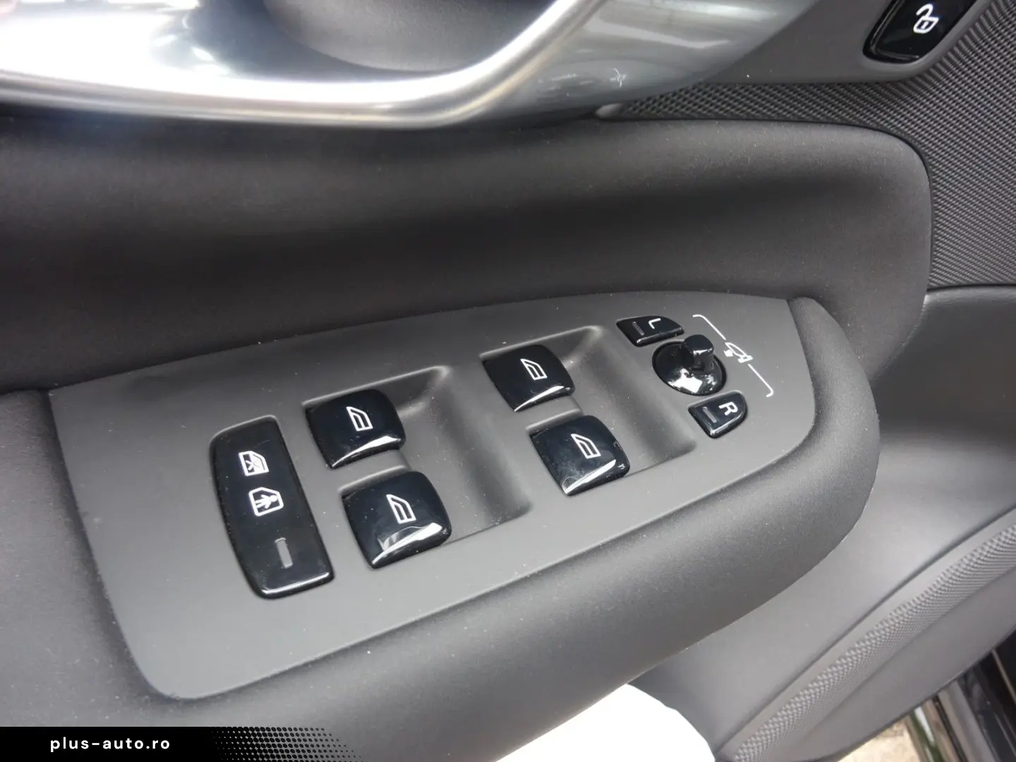 VOLVO XC90 Plus 455PS Autm. Dark PHEV AWD Luftfahrwerk