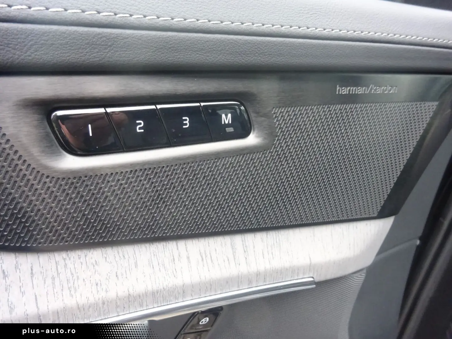 VOLVO XC90 Plus 455PS Autm. Dark PHEV AWD Luftfahrwerk