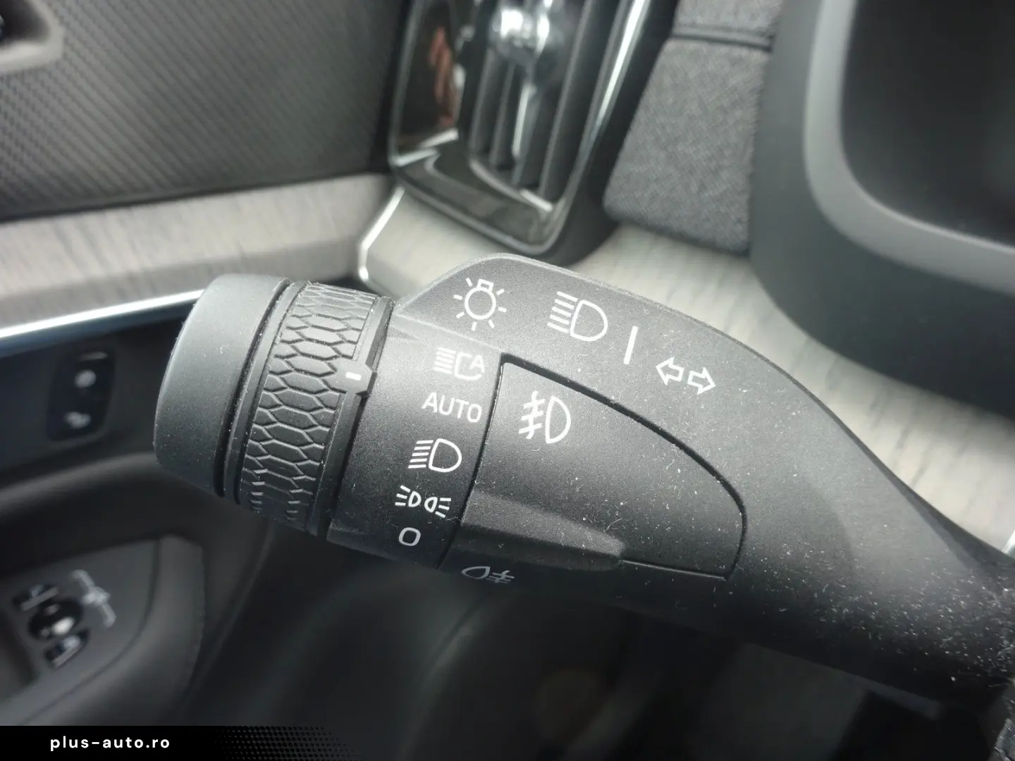 VOLVO XC90 Plus 455PS Autm. Dark PHEV AWD Luftfahrwerk
