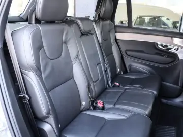 VOLVO XC90 T8 Recharge AWD Plus Dark Reskin NP 105.730