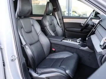 VOLVO XC90 T8 Recharge AWD Plus Dark Reskin NP 105.730