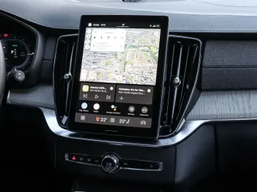 VOLVO XC90 T8 Recharge AWD Plus Dark Reskin NP 105.730