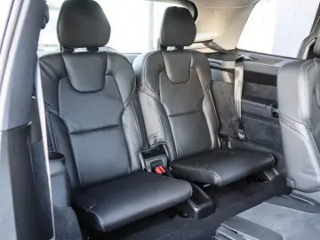VOLVO XC90 T8 Recharge AWD Plus Dark Reskin NP 105.730