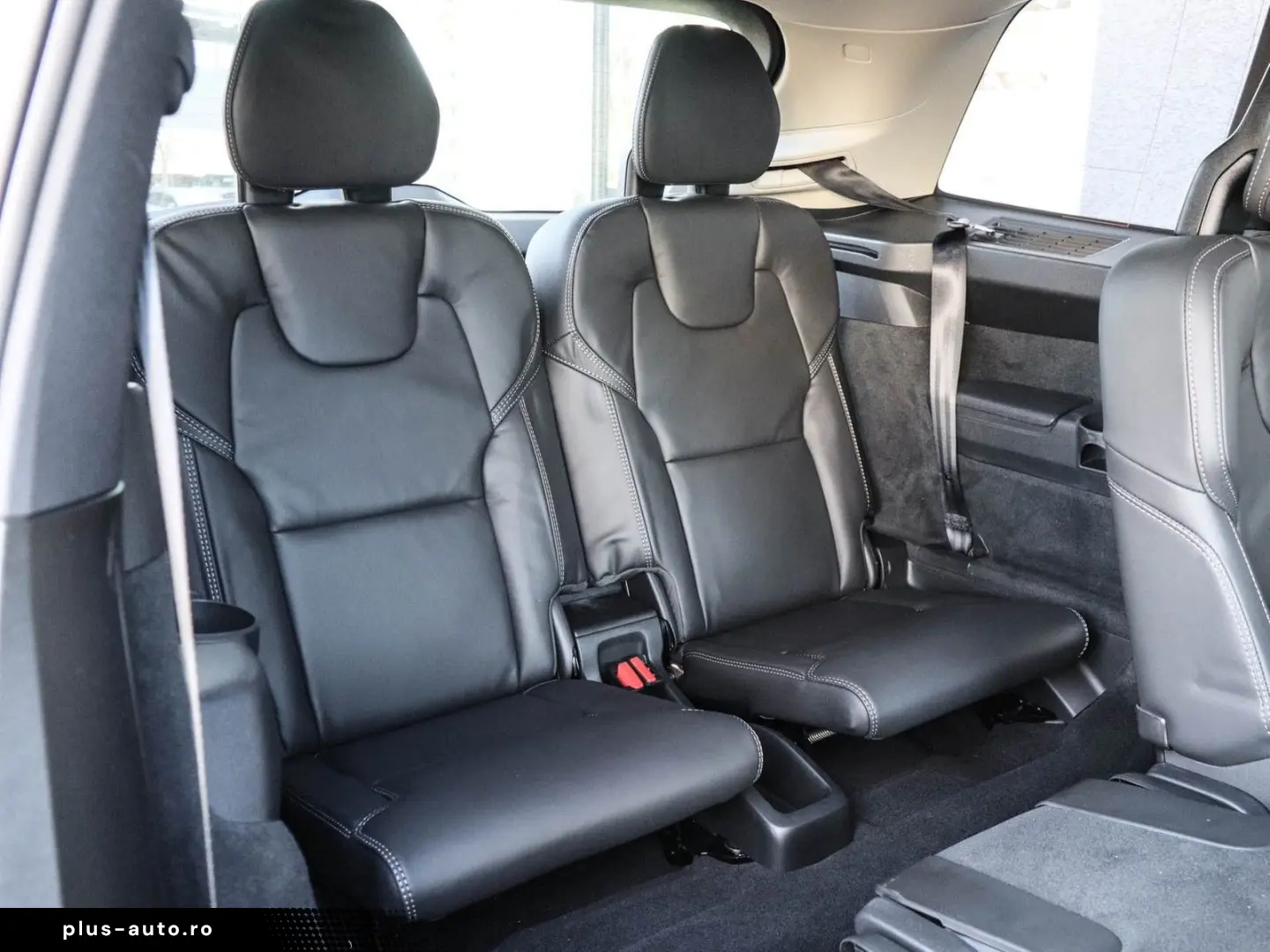 VOLVO XC90 T8 Recharge AWD Plus Dark Reskin NP 105.730