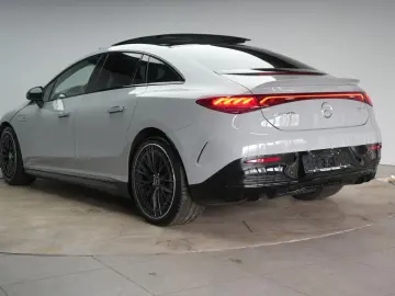 MERCEDES-BENZ EQE 53 4Matic Superscreen Leder Distro…