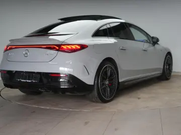 MERCEDES-BENZ EQE 53 4Matic Superscreen Leder Distro…