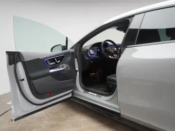 MERCEDES-BENZ EQE 53 4Matic Superscreen Leder Distro…