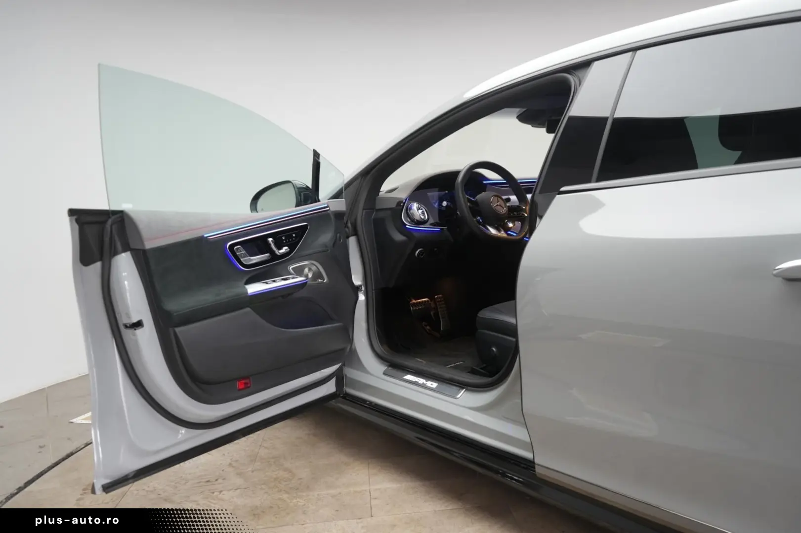 MERCEDES-BENZ EQE 53 4Matic Superscreen Leder Distro&hellip;
