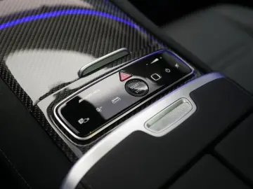 MERCEDES-BENZ EQE 53 4Matic Superscreen Leder Distro…