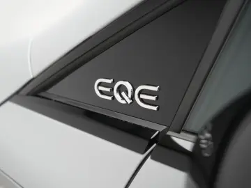 MERCEDES-BENZ EQE 53 4Matic Superscreen Leder Distro…