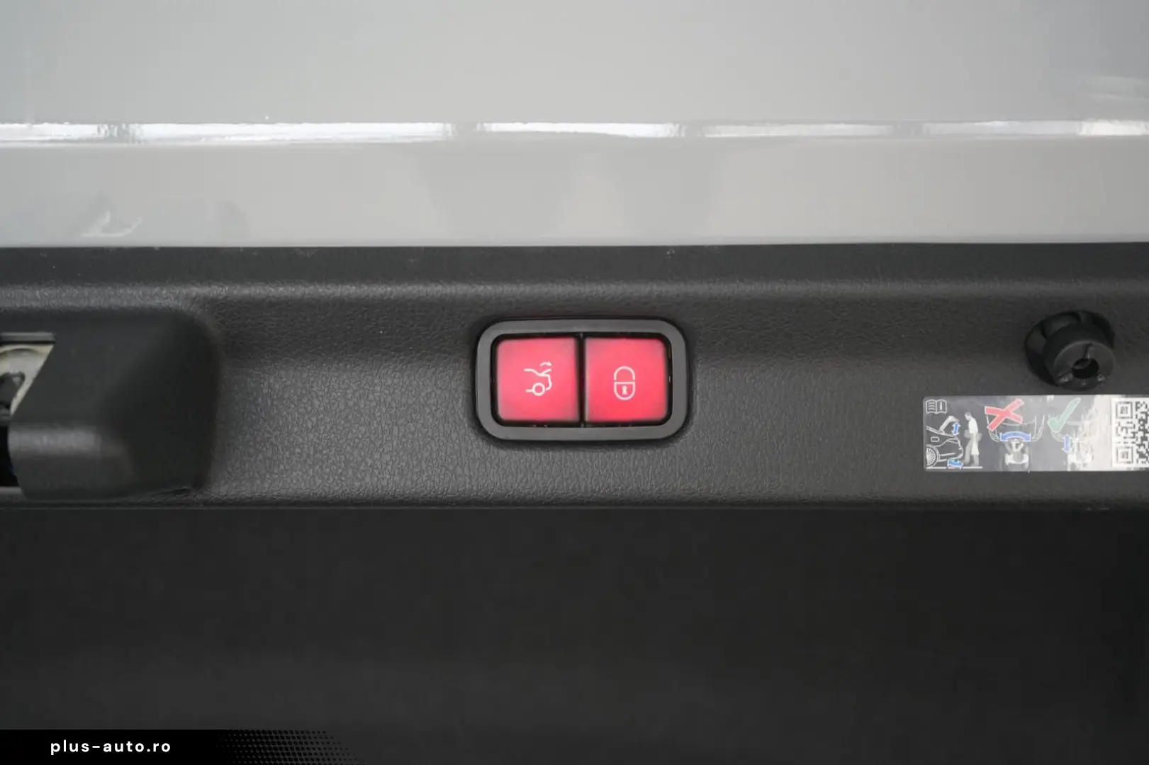 MERCEDES-BENZ EQE 53 4Matic Superscreen Leder Distro&hellip;