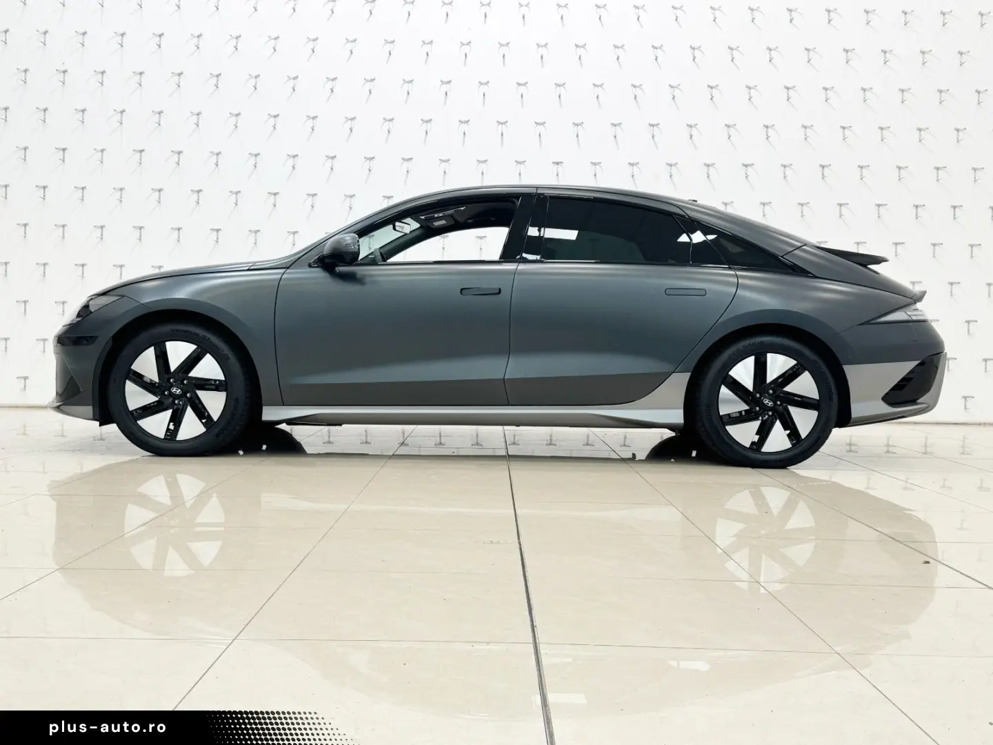 HYUNDAI IONIQ 6 77 4kWh 325ps 4WD Uniq 360 K BOSE Leder