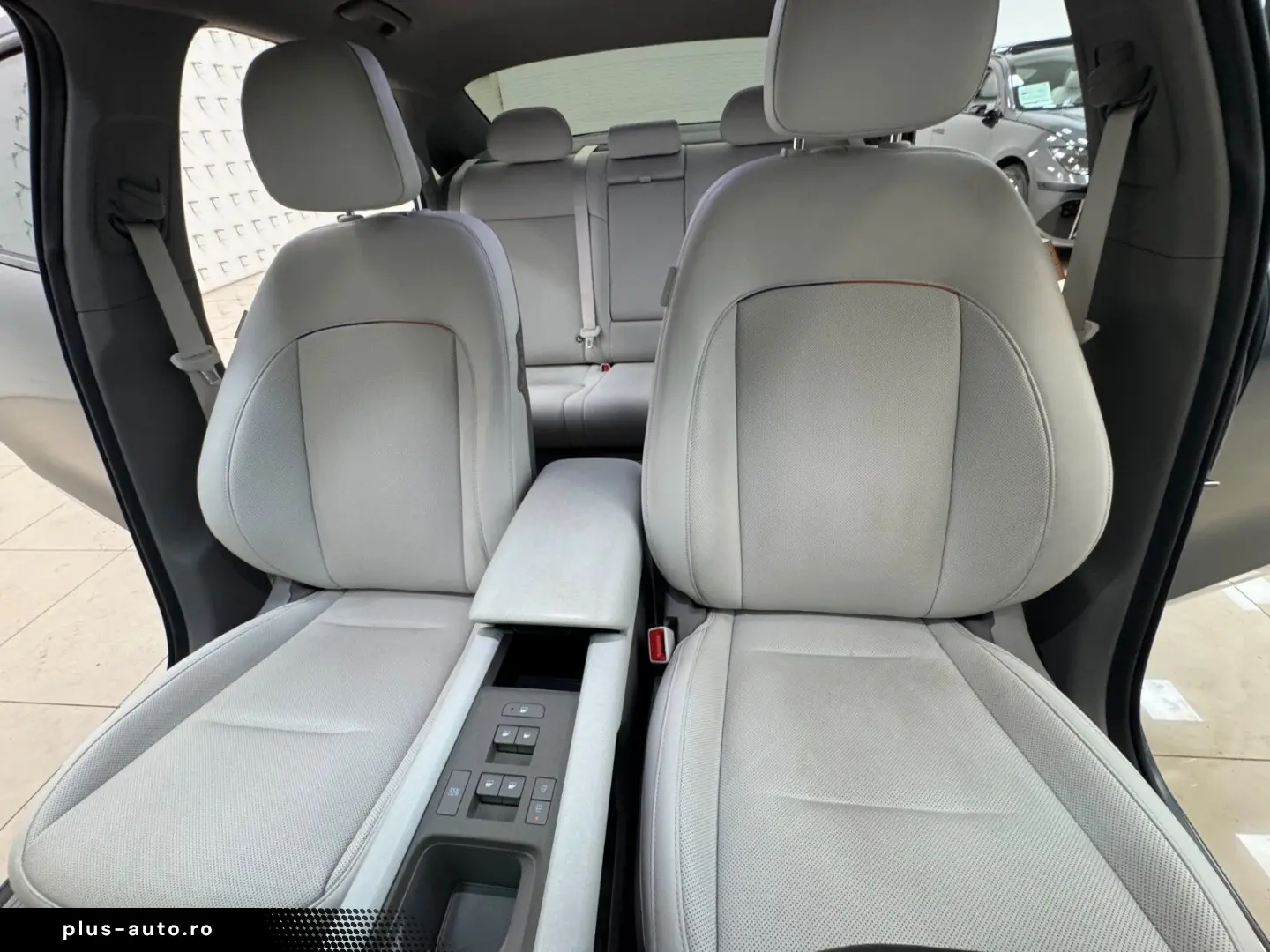 HYUNDAI IONIQ 6 77 4kWh 325ps 4WD Uniq 360 K BOSE Leder