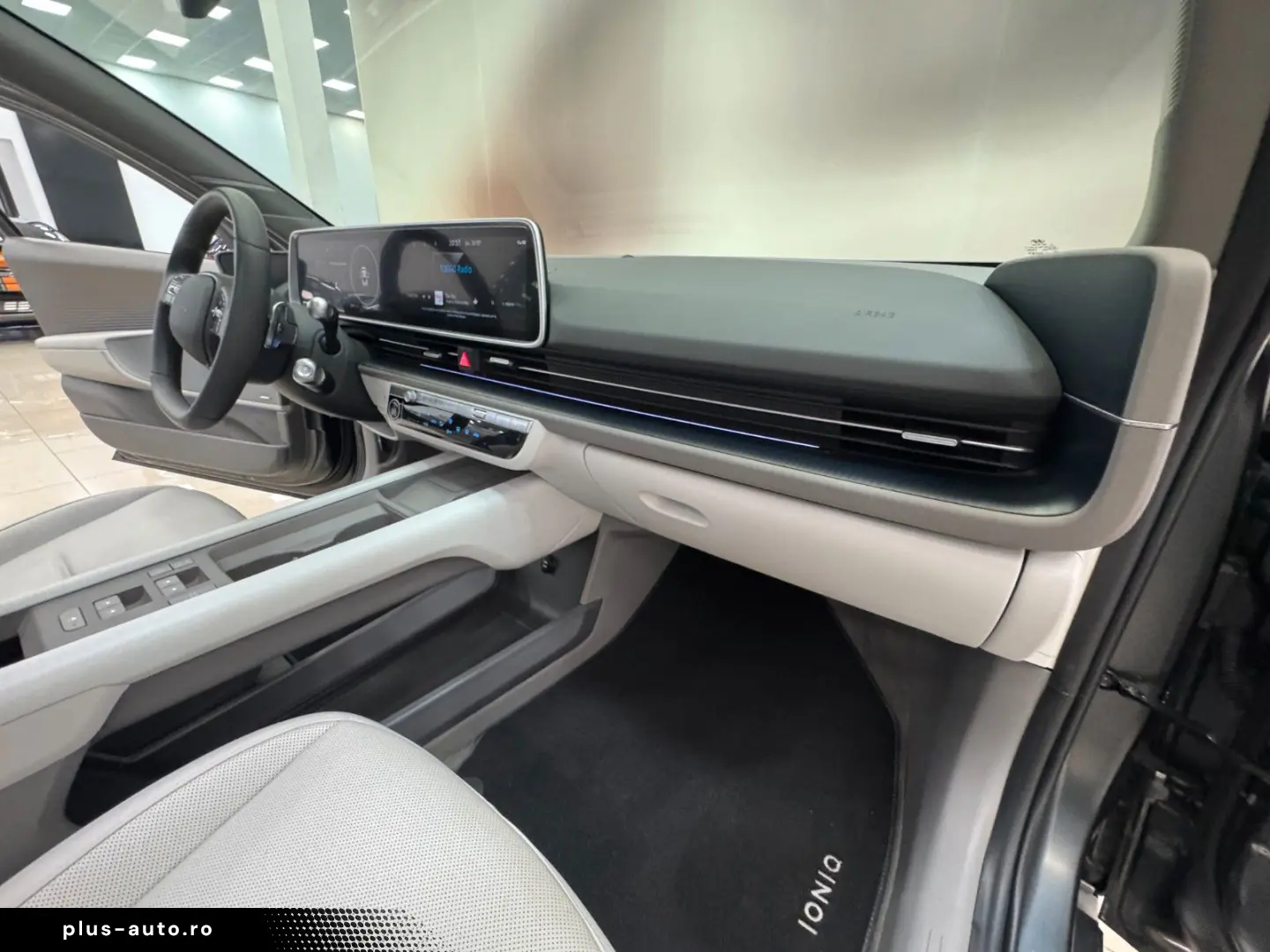HYUNDAI IONIQ 6 77 4kWh 325ps 4WD Uniq 360 K BOSE Leder