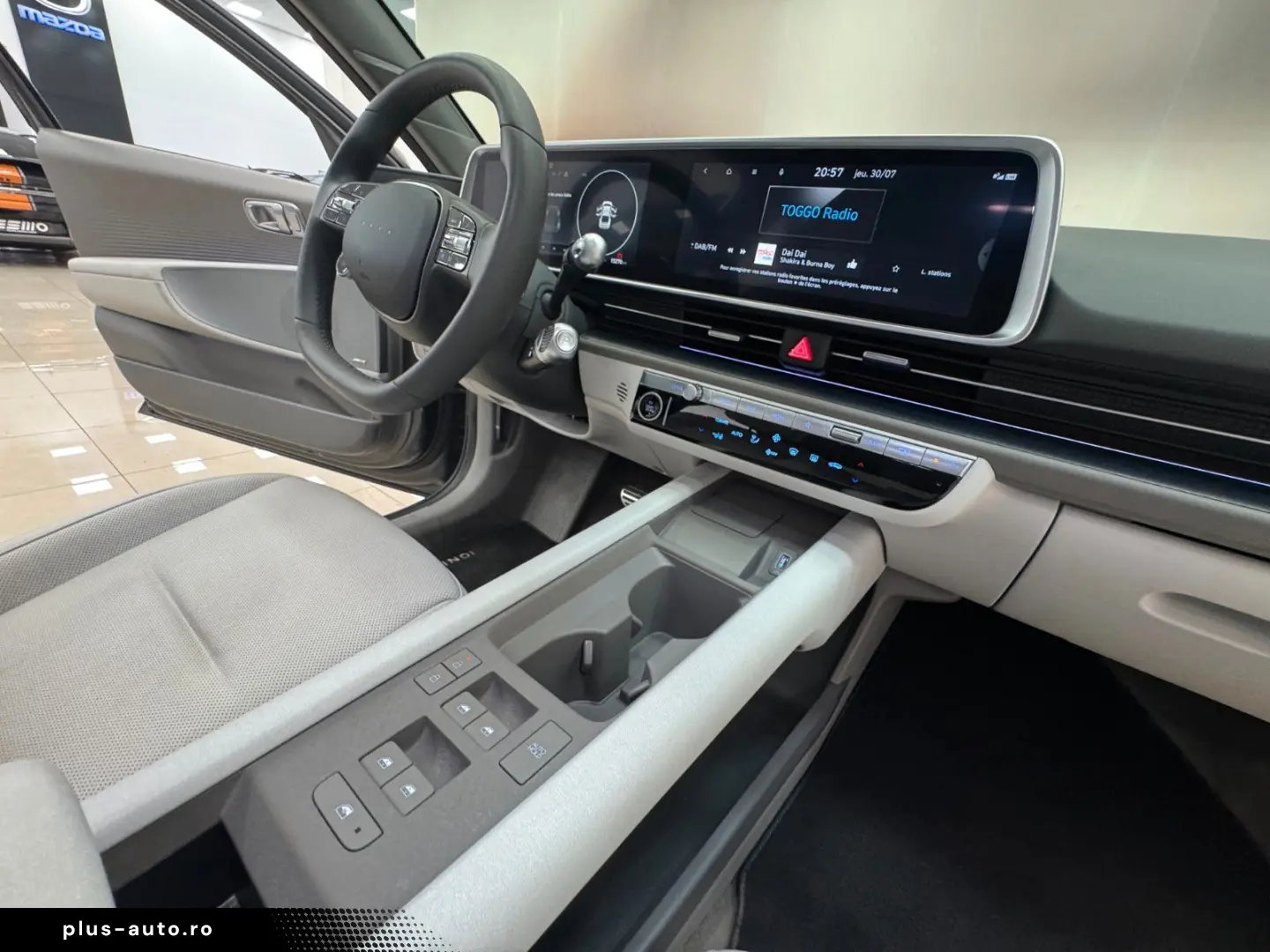 HYUNDAI IONIQ 6 77 4kWh 325ps 4WD Uniq 360 K BOSE Leder