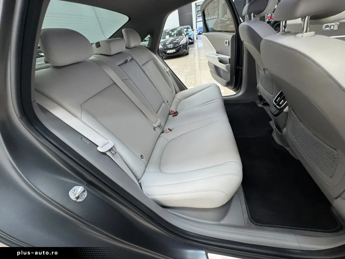 HYUNDAI IONIQ 6 77 4kWh 325ps 4WD Uniq 360 K BOSE Leder