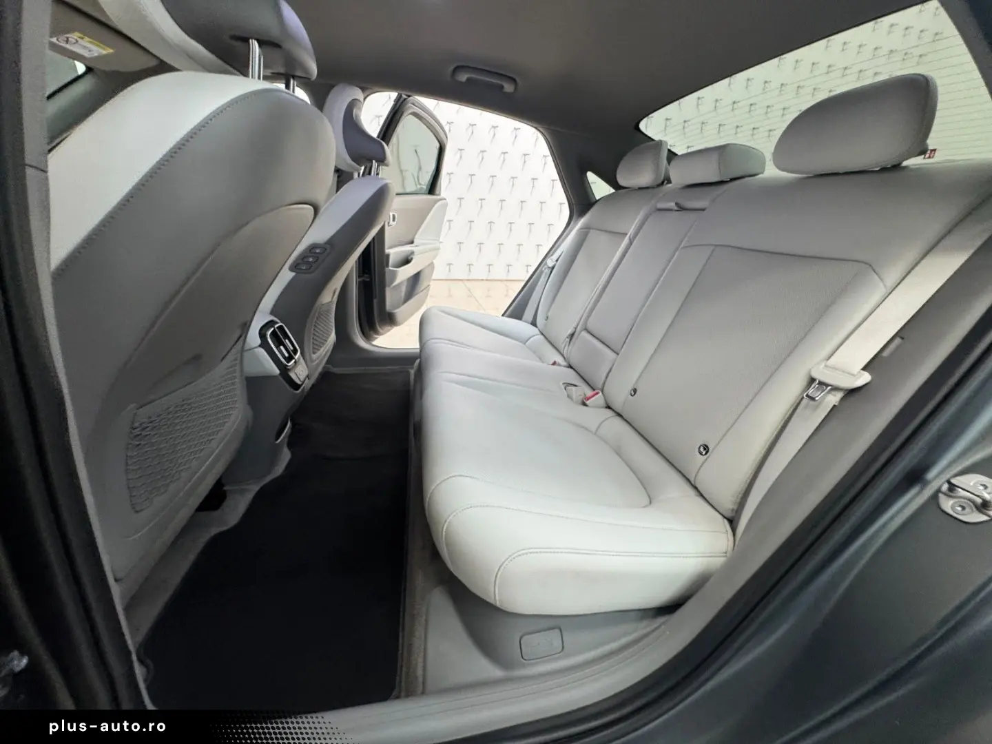 HYUNDAI IONIQ 6 77 4kWh 325ps 4WD Uniq 360 K BOSE Leder
