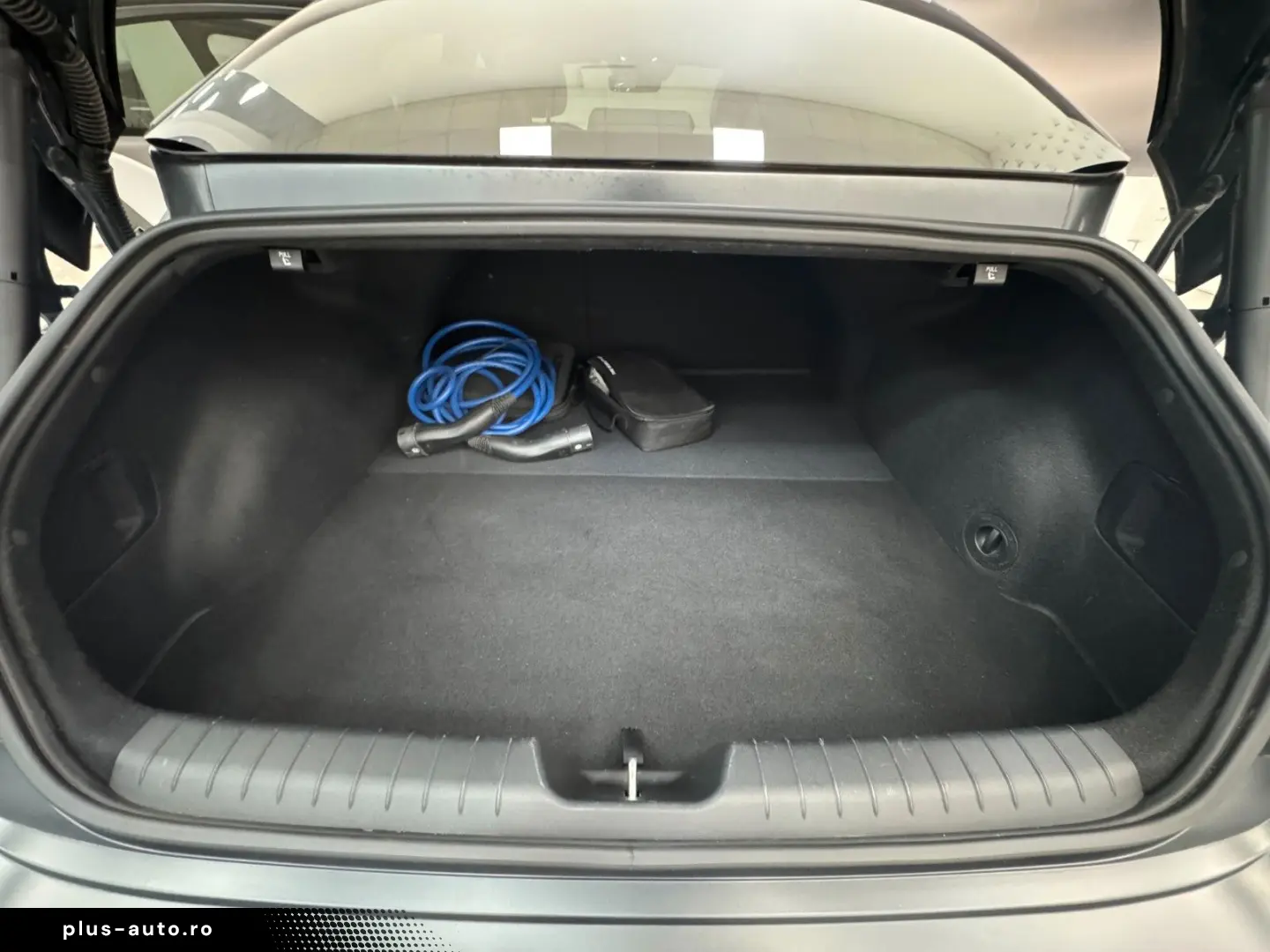 HYUNDAI IONIQ 6 77 4kWh 325ps 4WD Uniq 360 K BOSE Leder