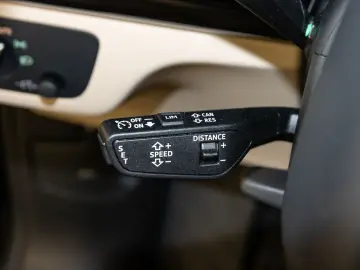 AUDI Q5 advanced 40 TDI quattro Matrix Keyless AHK
