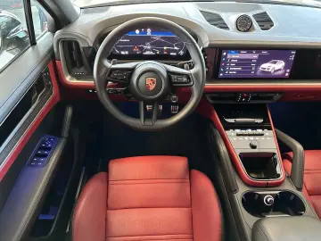 PORSCHE Cayenne S Coupe Carbon Sport-Chrono 18Wege
