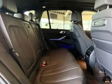BMW X5 30 XDrive M-Sport PRO PANO ICONIC APP CARPLAY