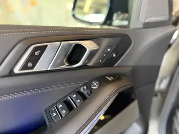 BMW X5 30 XDrive M-Sport PRO PANO ICONIC APP CARPLAY