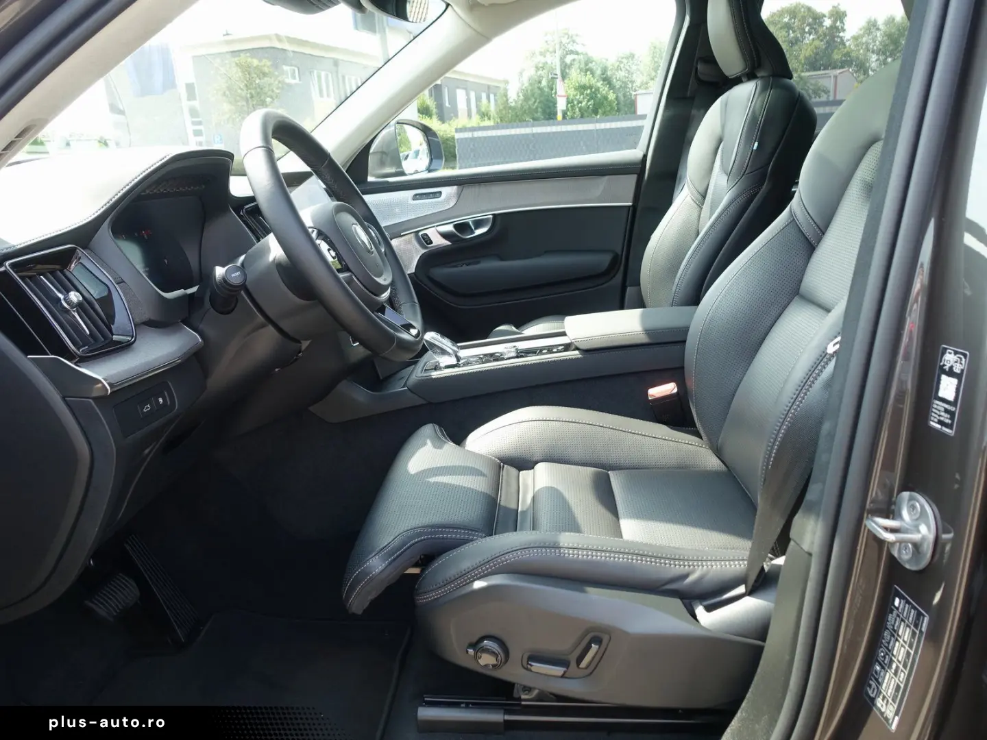 VOLVO XC90 Ultra T8 AWD Plug-in Hybrid Four-C Massage