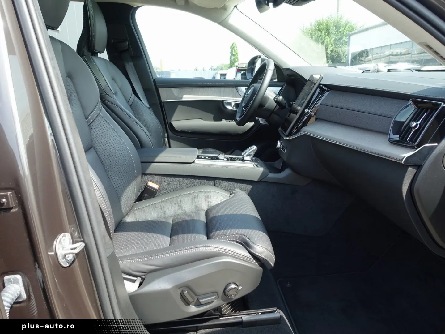 VOLVO XC90 Ultra T8 AWD Plug-in Hybrid Four-C Massage
