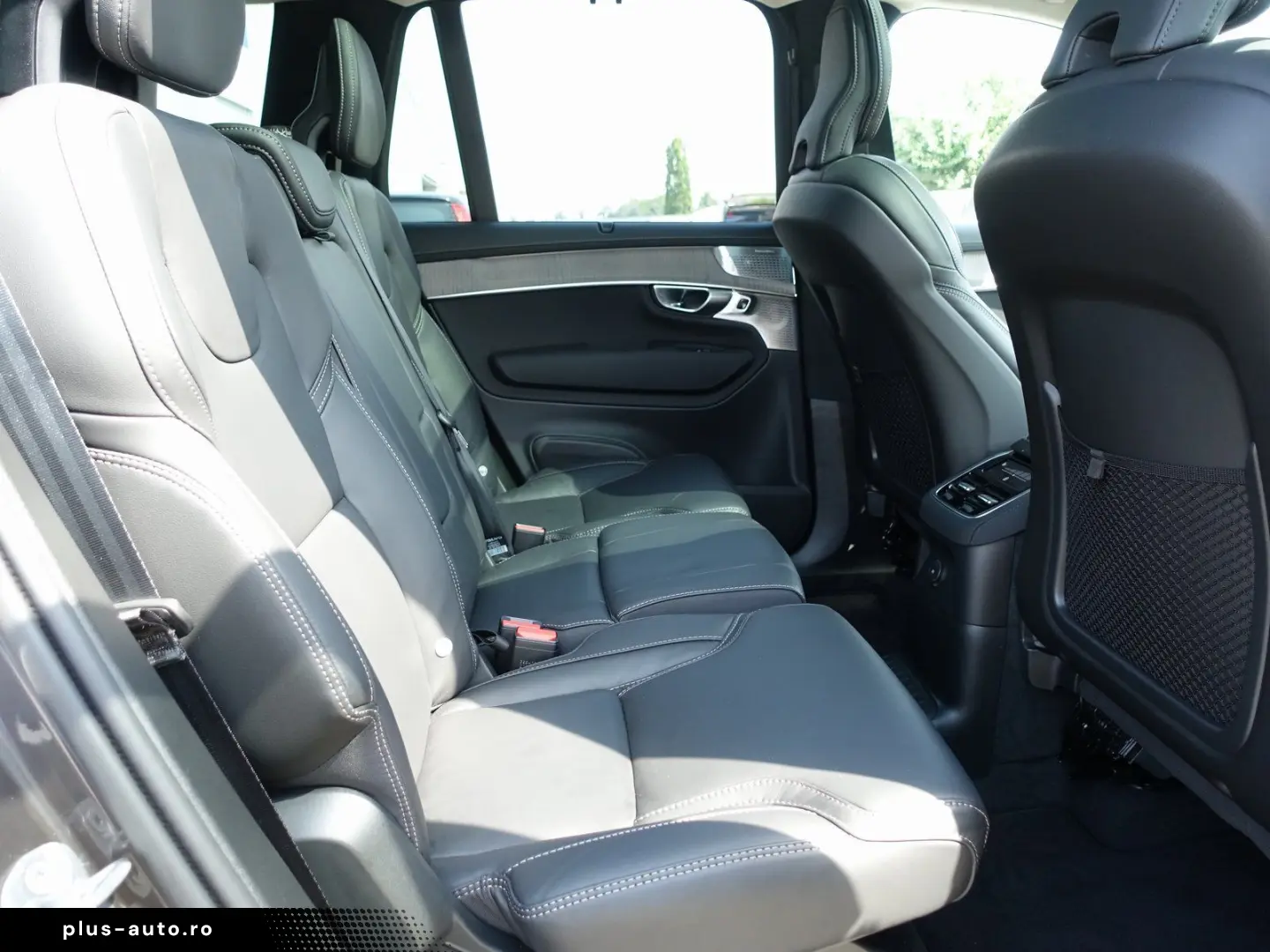 VOLVO XC90 Ultra T8 AWD Plug-in Hybrid Four-C Massage