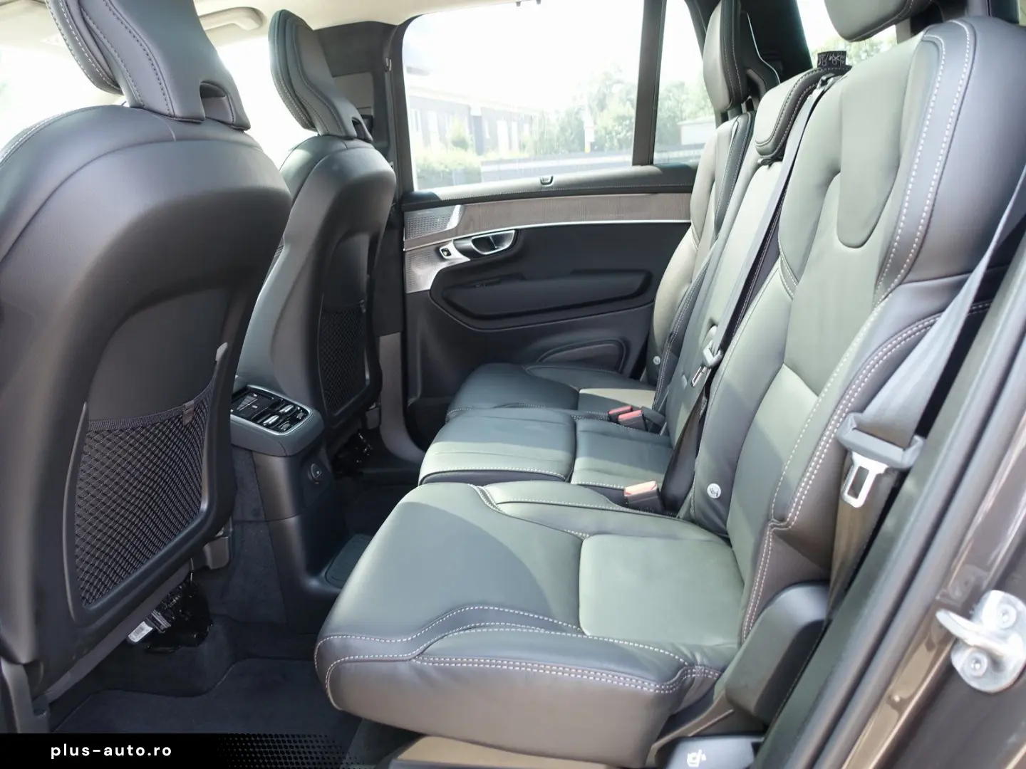 VOLVO XC90 Ultra T8 AWD Plug-in Hybrid Four-C Massage