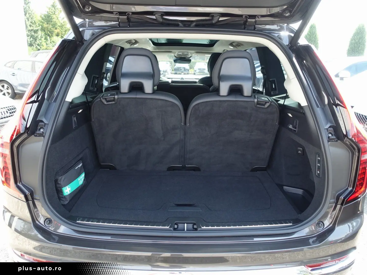VOLVO XC90 Ultra T8 AWD Plug-in Hybrid Four-C Massage