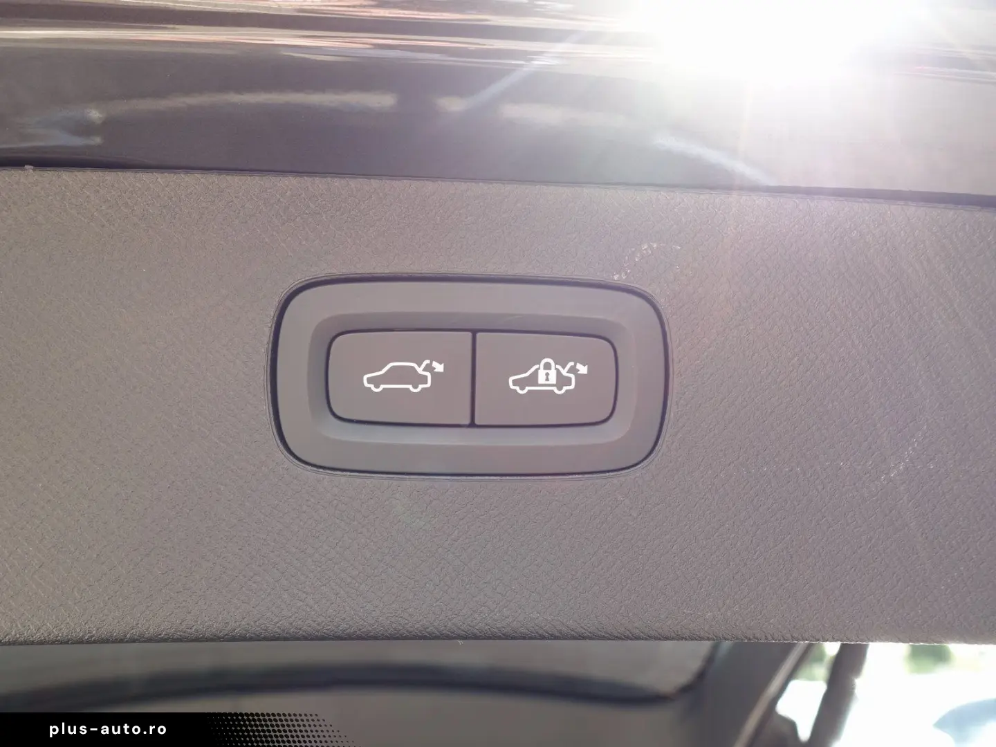 VOLVO XC90 Ultra T8 AWD Plug-in Hybrid Four-C Massage