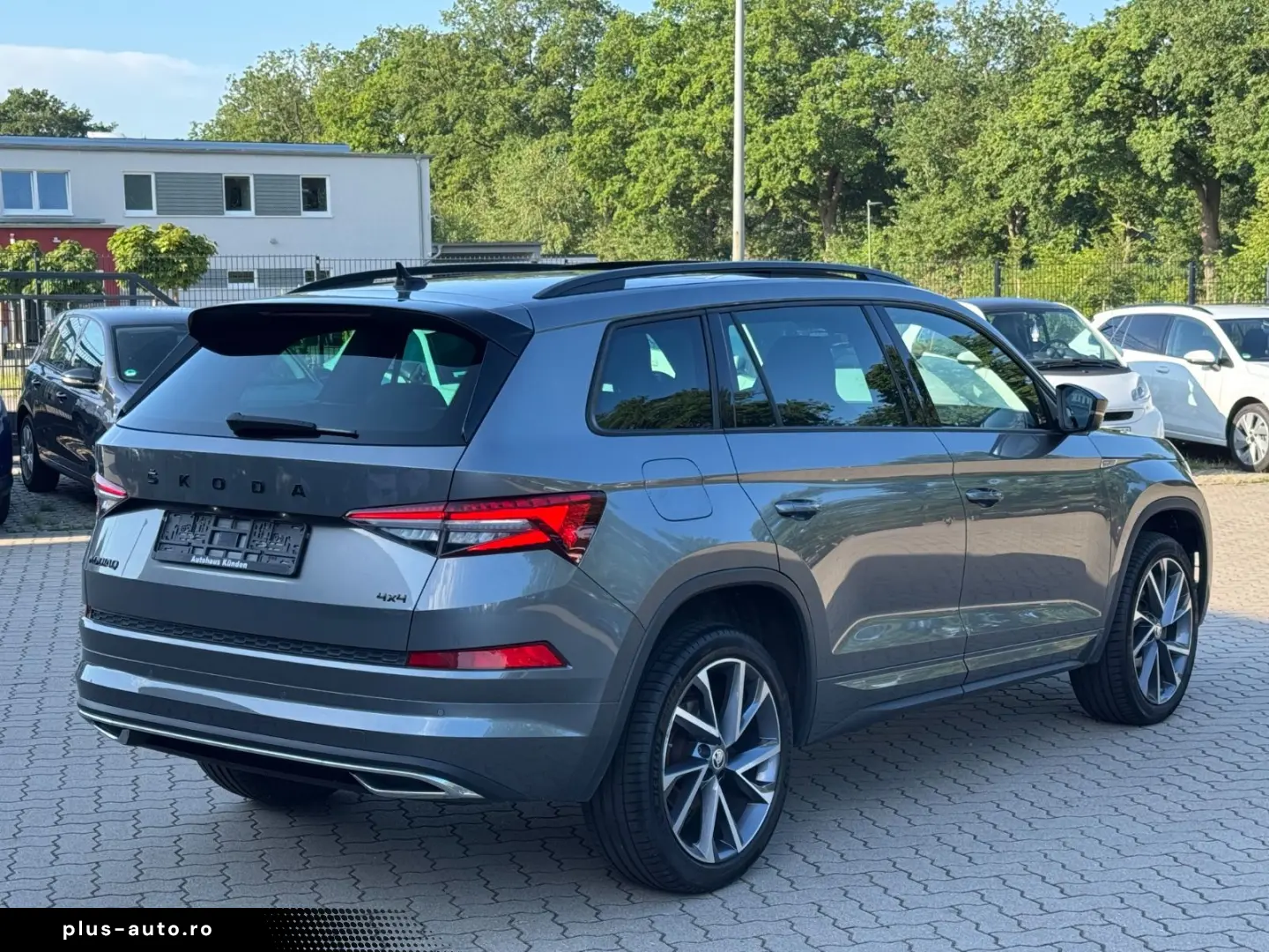 SKODA Kodiaq Sportline 4x4  Pano Leder AHK 360