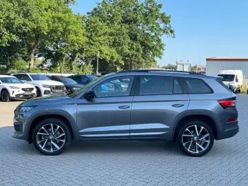 SKODA Kodiaq Sportline 4x4  Pano Leder AHK 360
