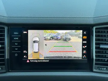 SKODA Kodiaq Sportline 4x4  Pano Leder AHK 360