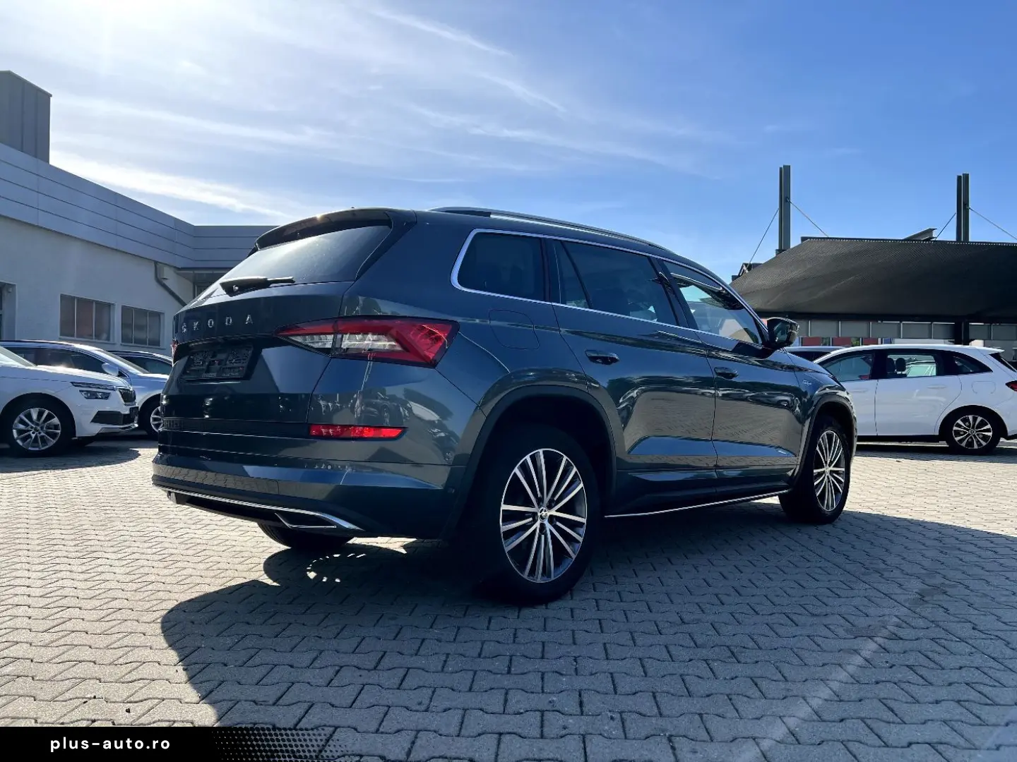 SKODA Kodiaq 2.0 TDI L&K 4x4  LED Navi AHK ACC Pano SH