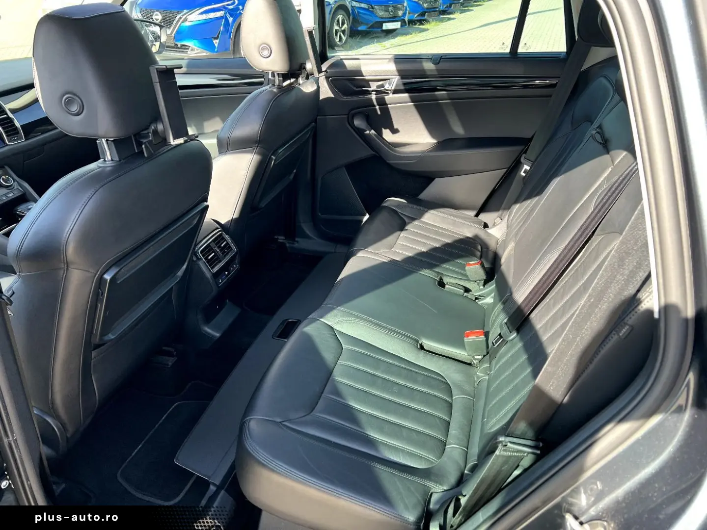 SKODA Kodiaq 2.0 TDI L&K 4x4  LED Navi AHK ACC Pano SH