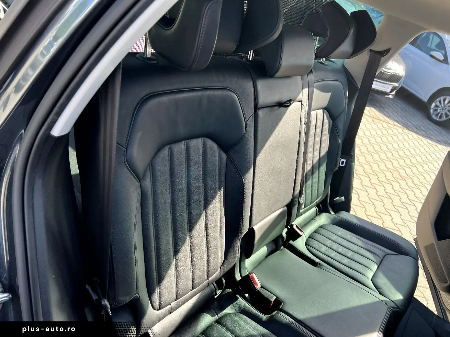 SKODA Kodiaq 2.0 TDI L&K 4x4  LED Navi AHK ACC Pano SH
