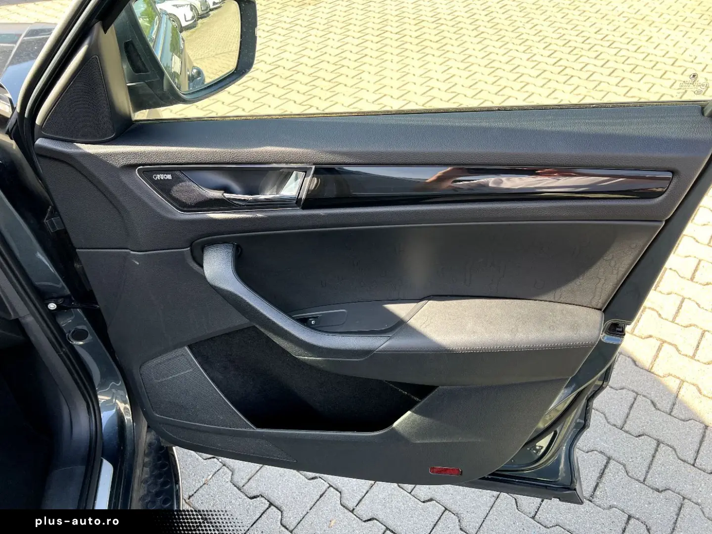 SKODA Kodiaq 2.0 TDI L&K 4x4  LED Navi AHK ACC Pano SH