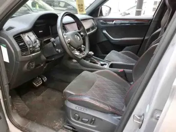 SKODA Kodiaq RS 4x4 2.0 TDI  LED Pano 360  AHK ACC