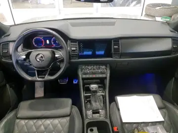 SKODA Kodiaq 2.0 TDI 4x4 Sportline  DSG STANDHEIZUNG