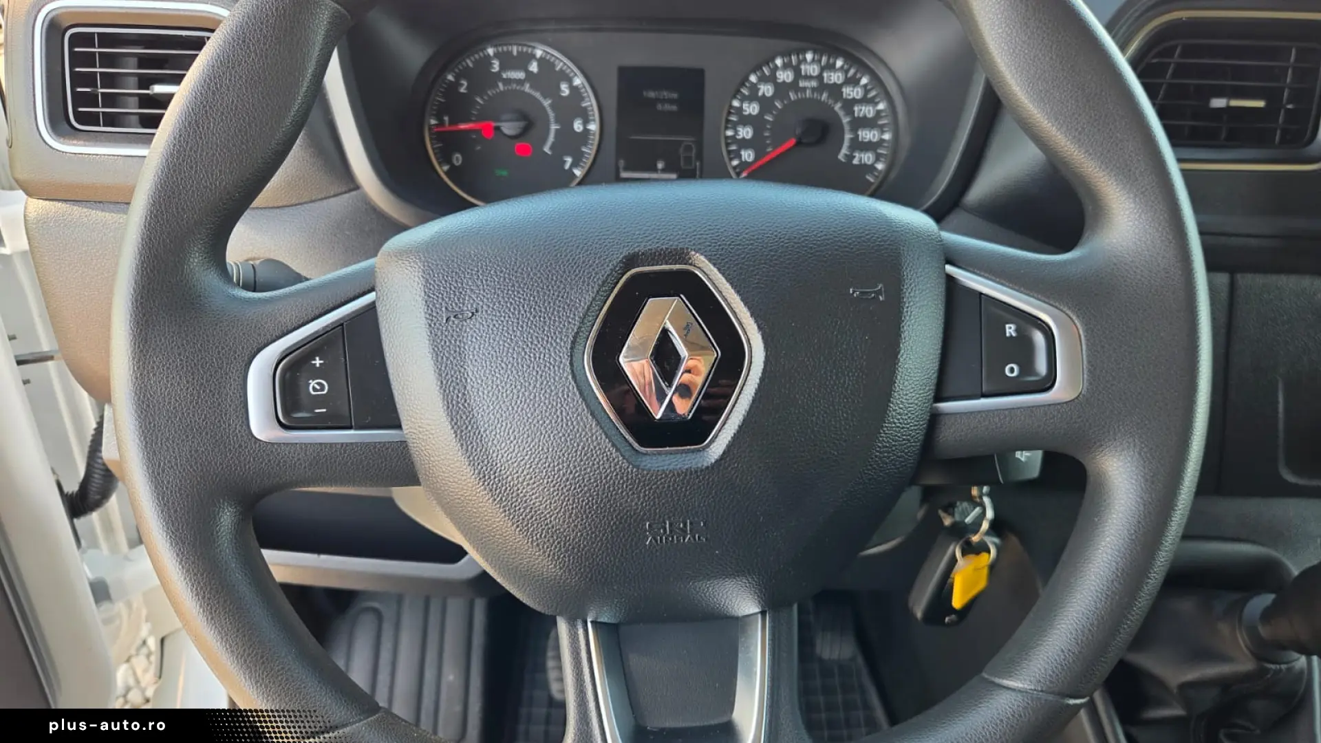 RENAULT NEW MASTER L3H2